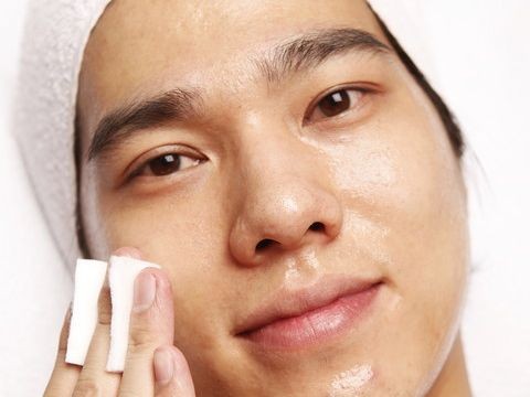 オイリー肌のための化粧水の使い方 メンズスキンケア大学